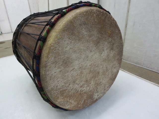 ドゥンドゥン　民族楽器