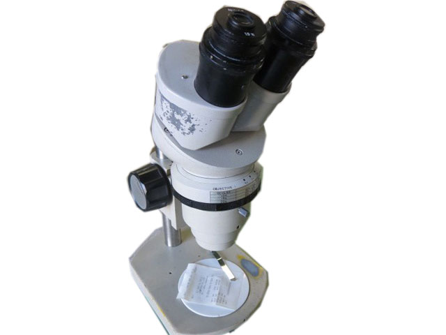 ニコンの実体顕微鏡